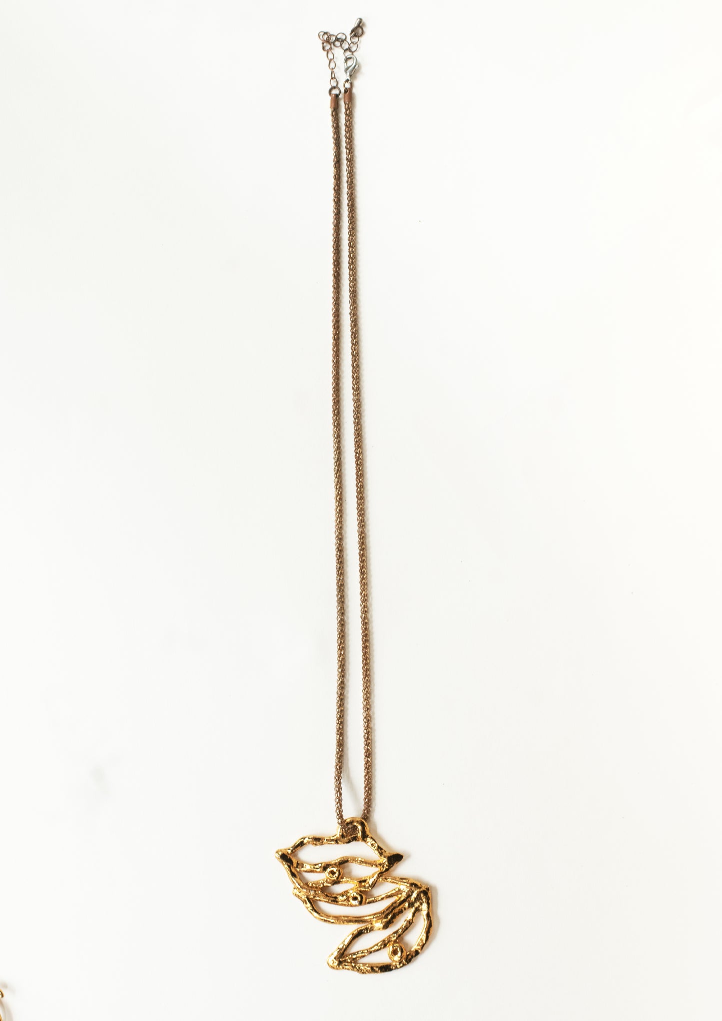 The floating eyes neckpiece